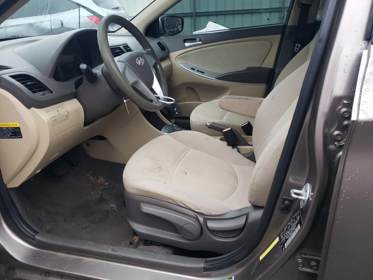 2014 Hyundai Accent - Image 7
