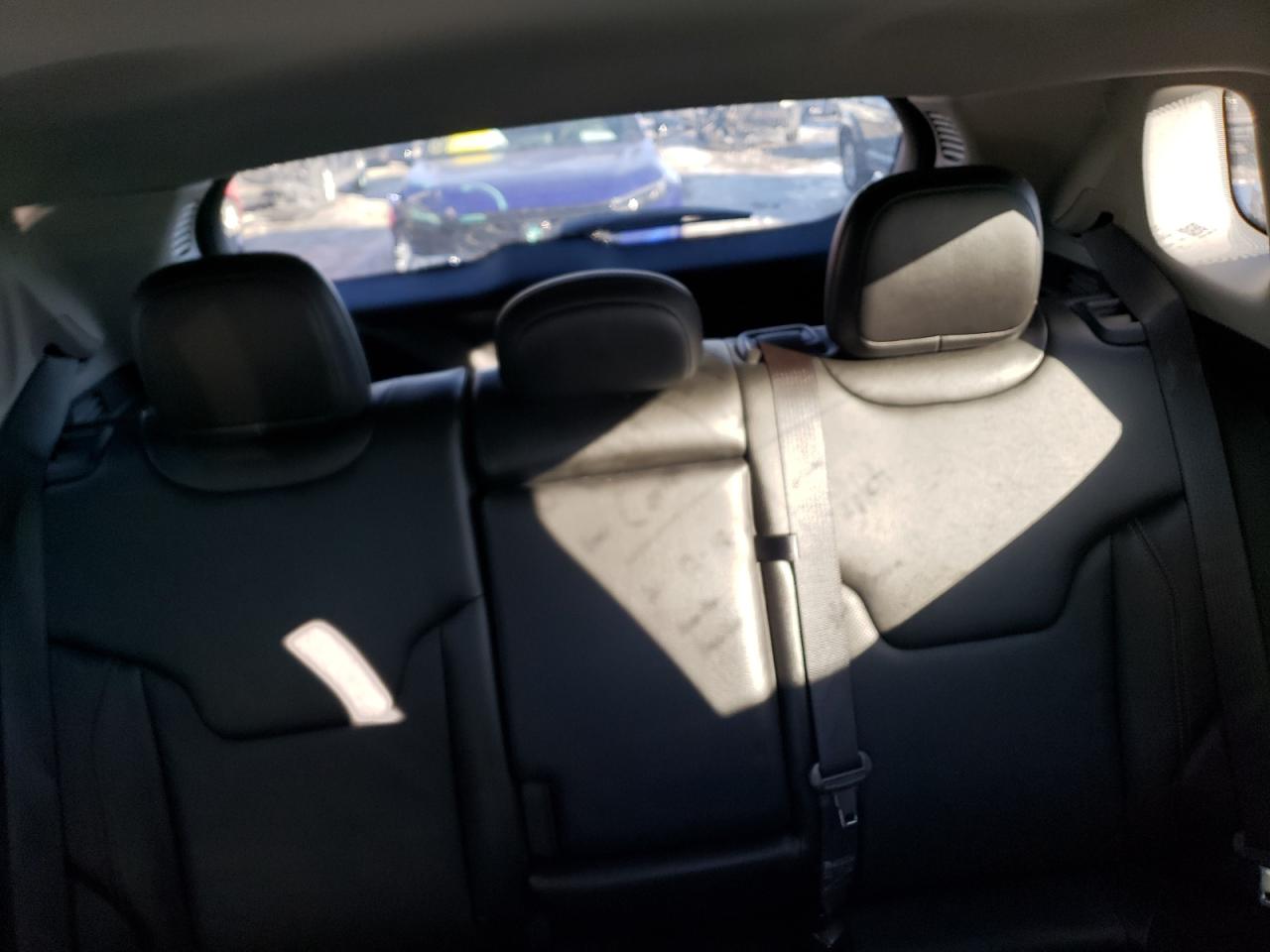 2022 Jeep Compass - Image 10