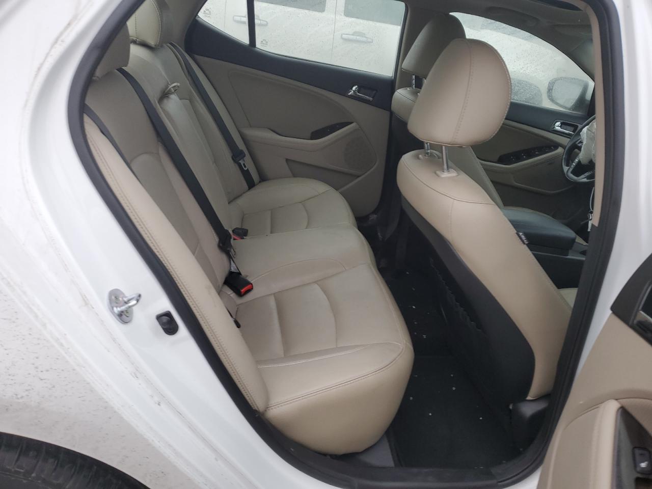 2013 Kia Optima - Image 10