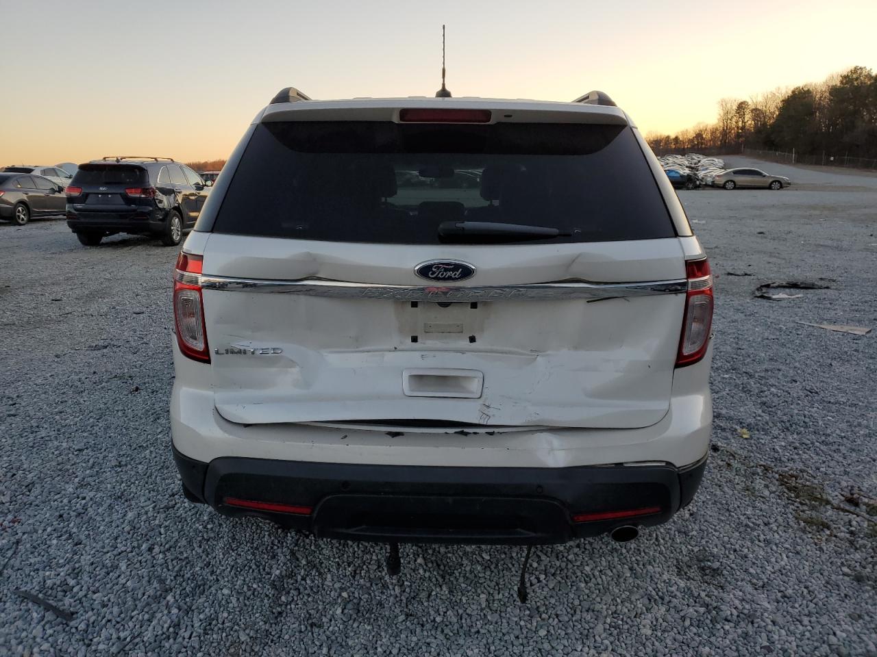 2011 Ford Explorer - Image 6