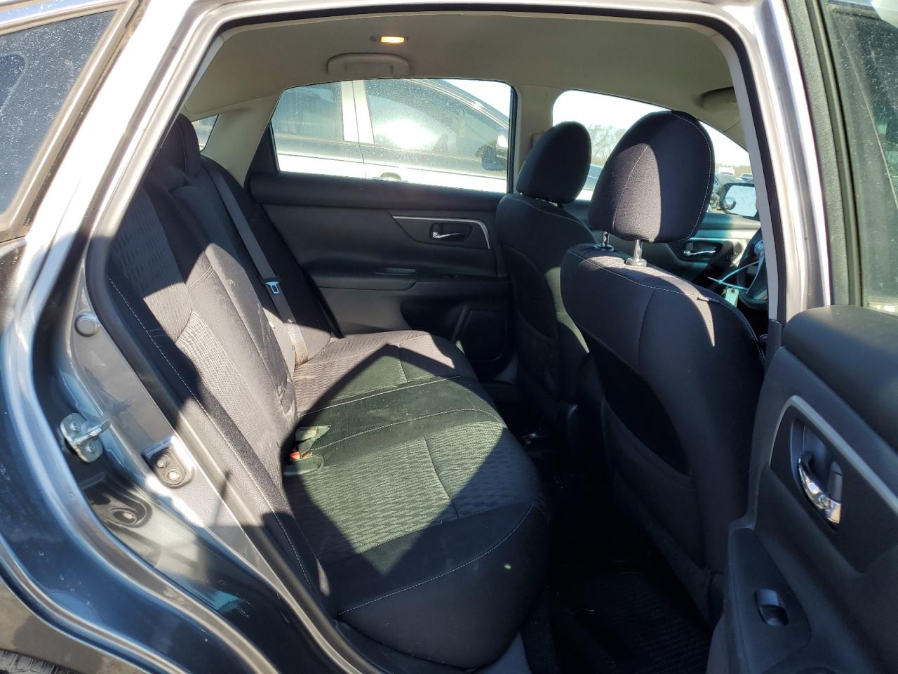 2017 Nissan Altima - Image 10