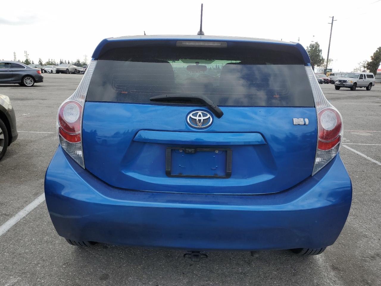 2014 Toyota Prius - Image 6
