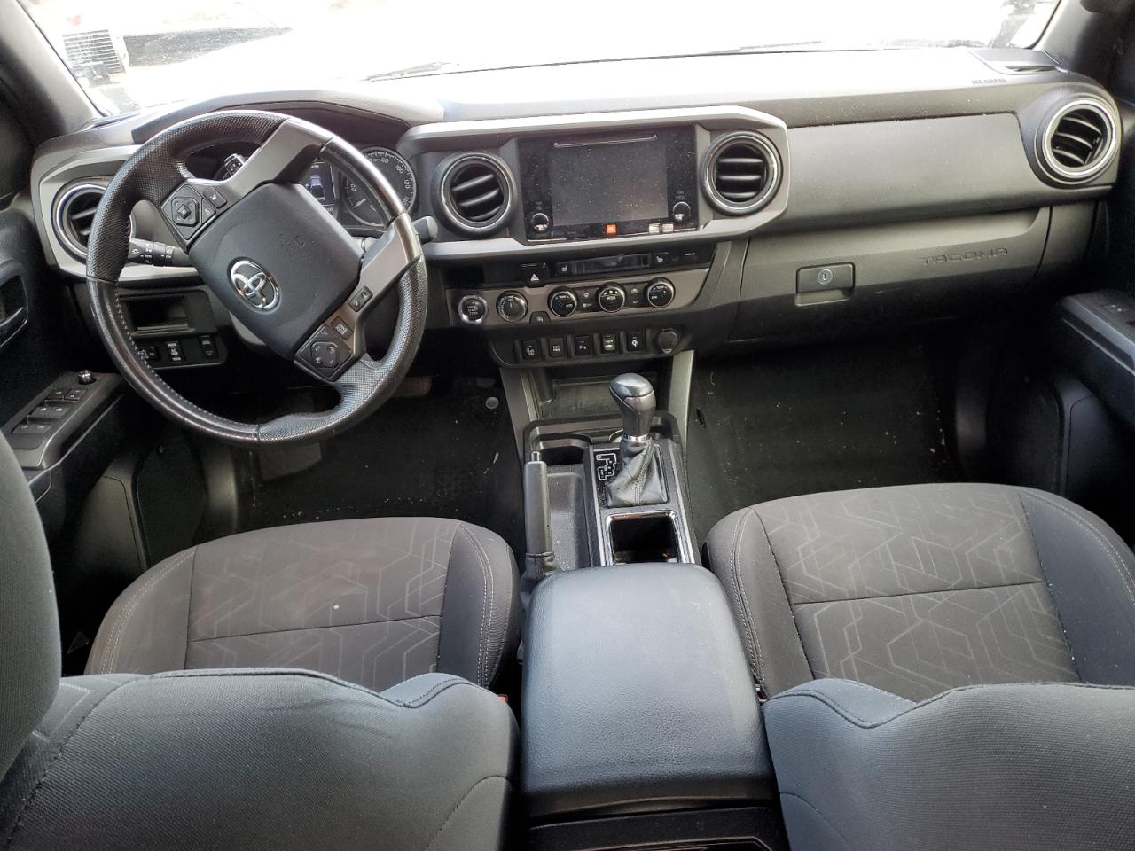 2016 Toyota Tacoma - Image 8