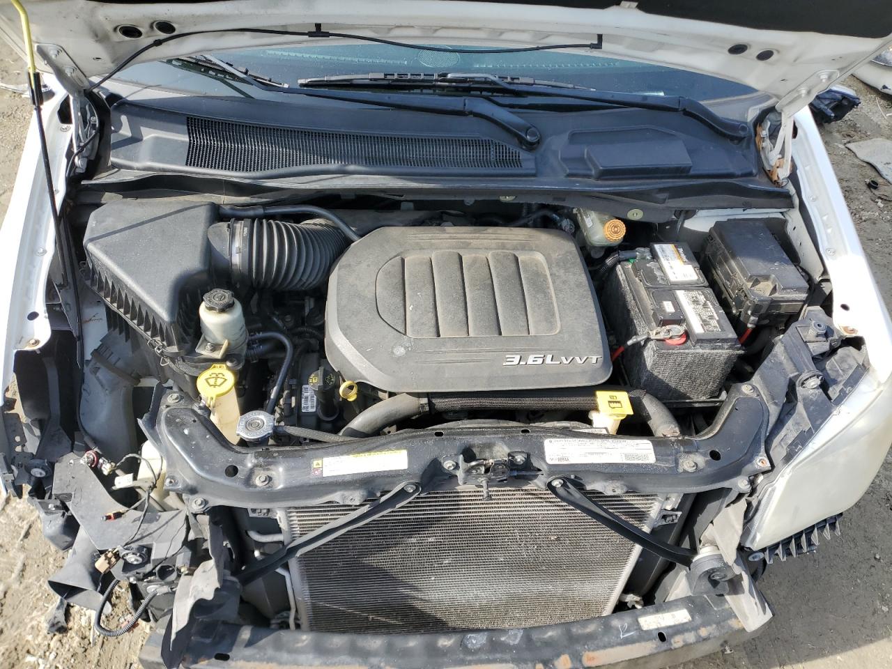 2012 Dodge Caravan - Image 12