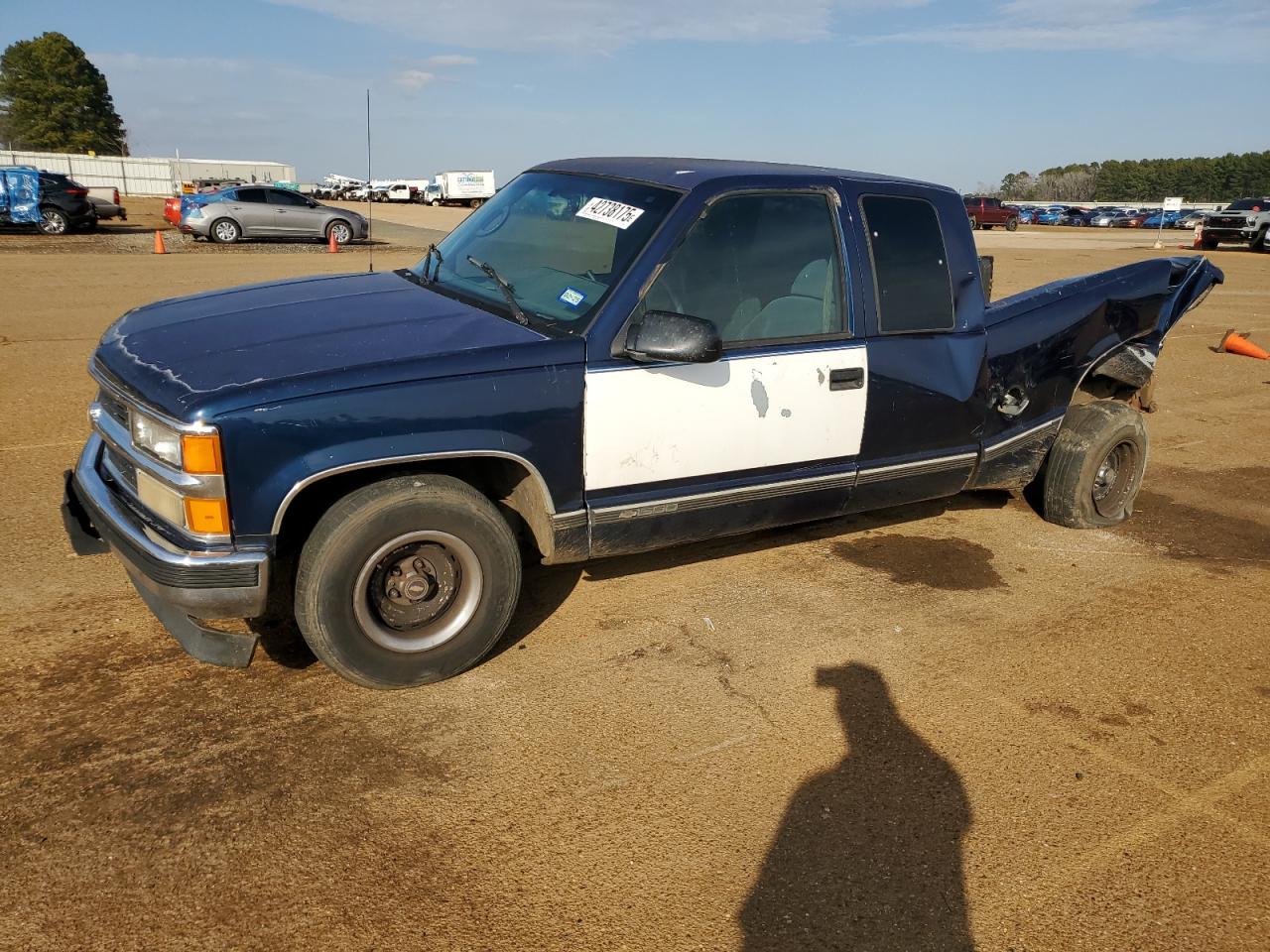 1996 Chevrolet GMT-400 - Image 1