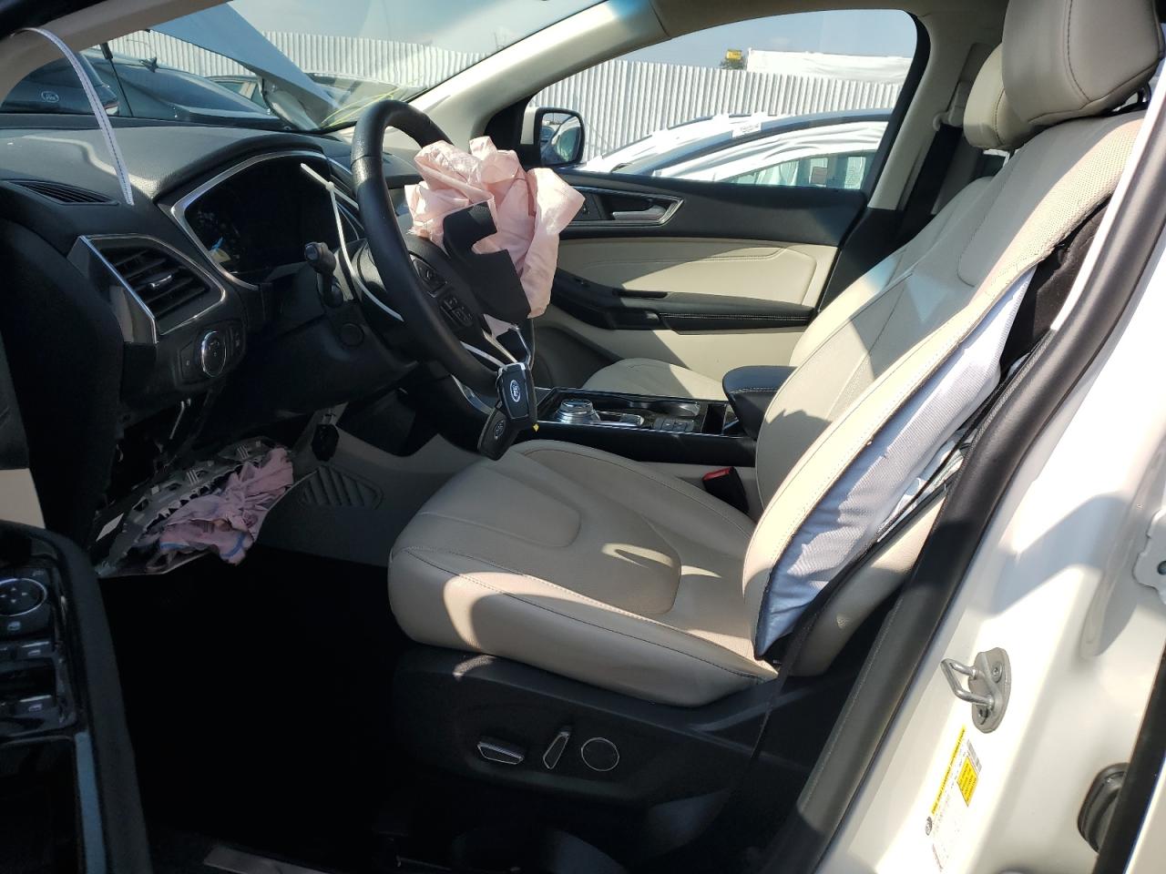 2019 Ford Edge - Image 7