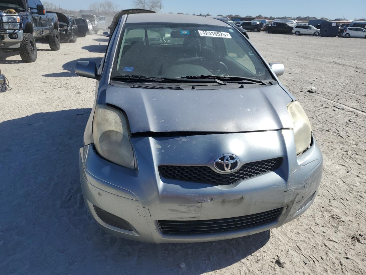 2010 Toyota Yaris - Image 5