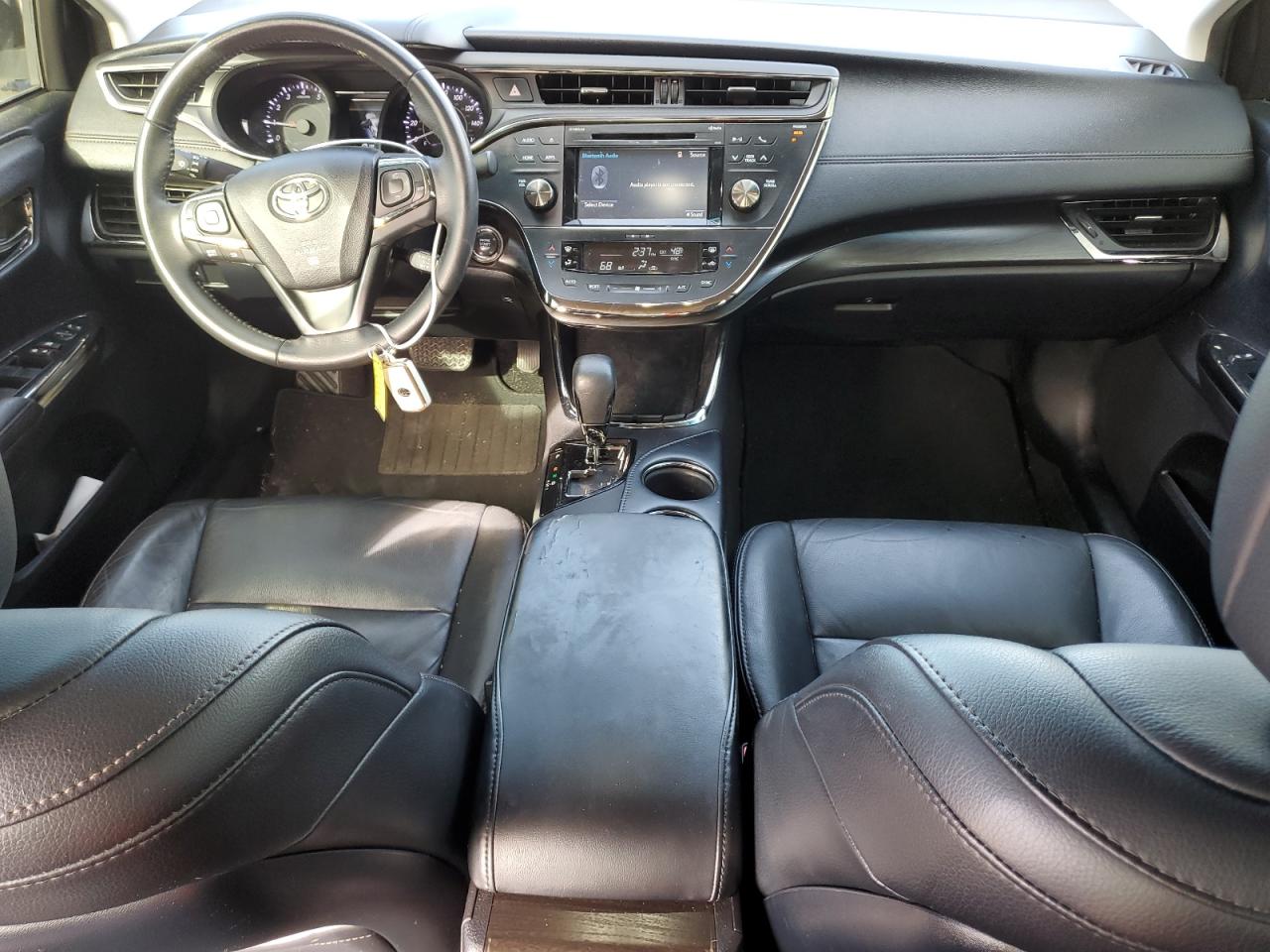 2016 Toyota Avalon - Image 8