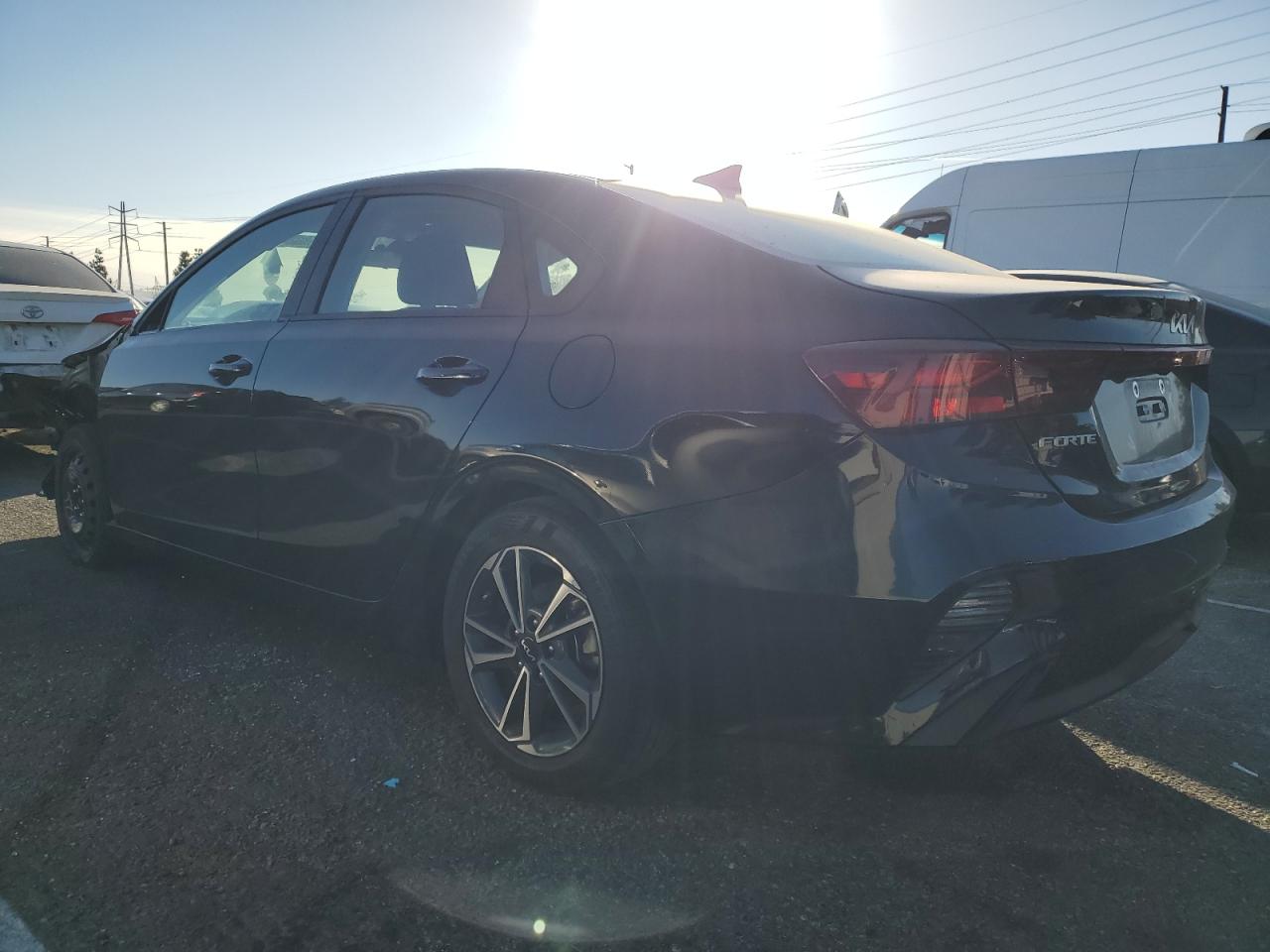 2022 Kia Forte - Image 2