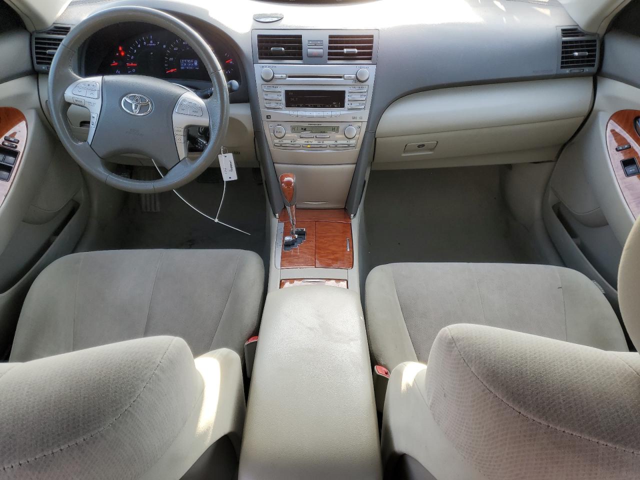 2011 Toyota Camry - Image 8