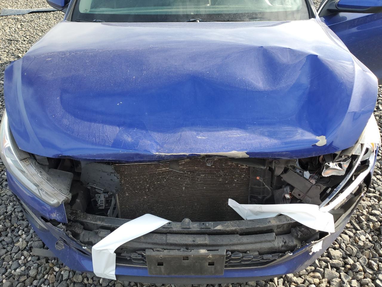 2019 Hyundai Elantra - Image 13