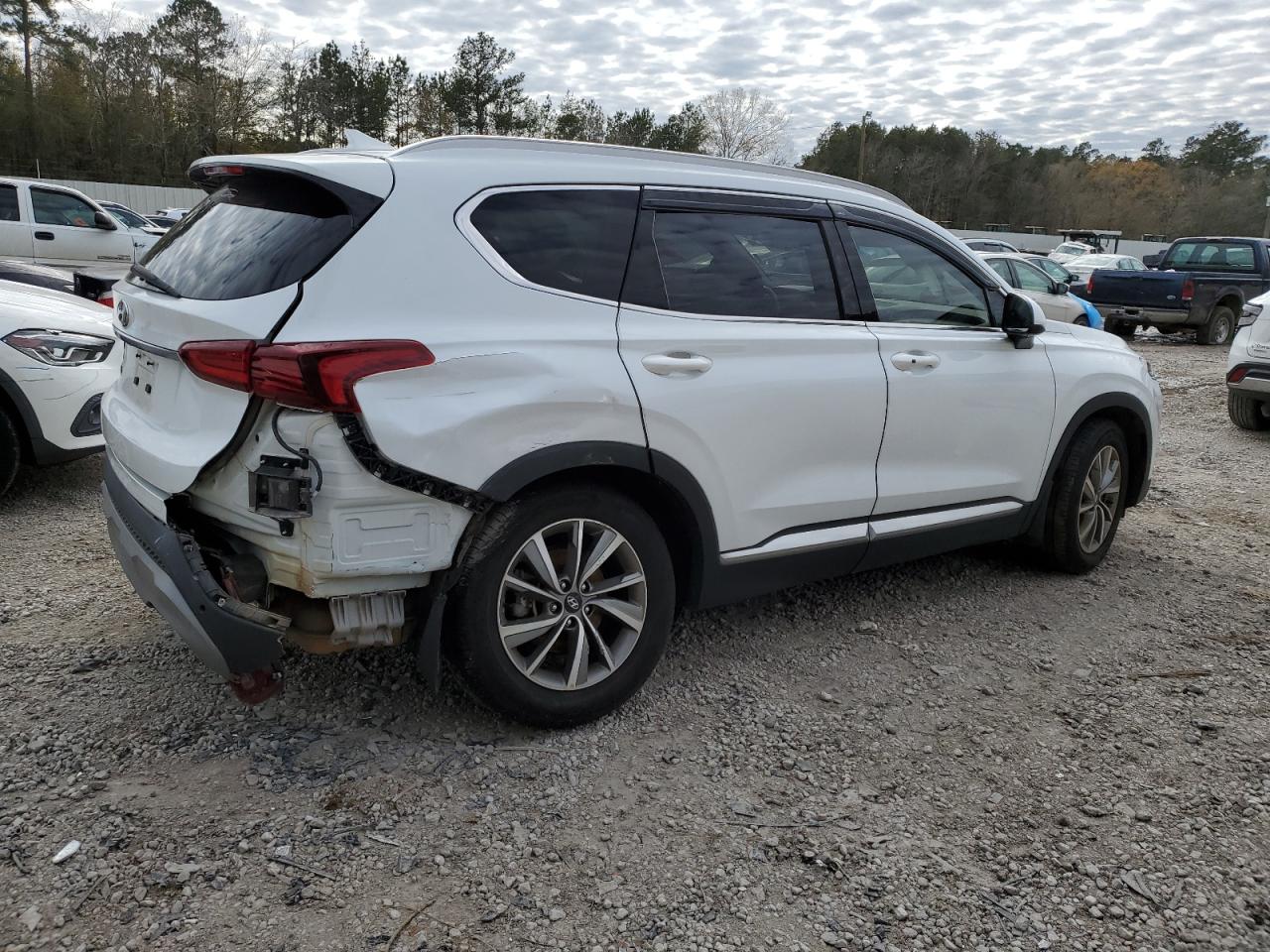 2020 Hyundai Santa Fe - Image 3