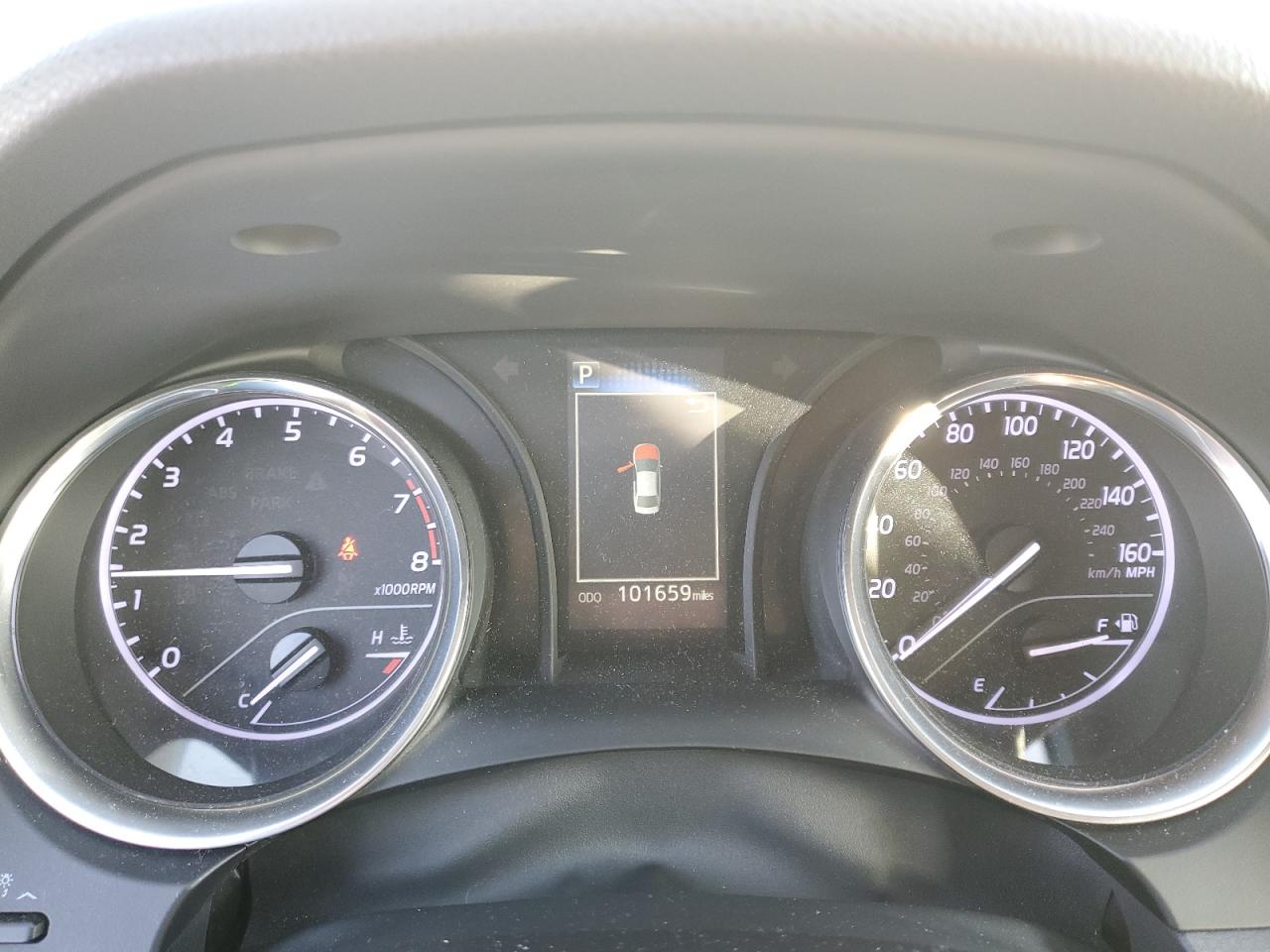 2019 Toyota Camry - Image 9