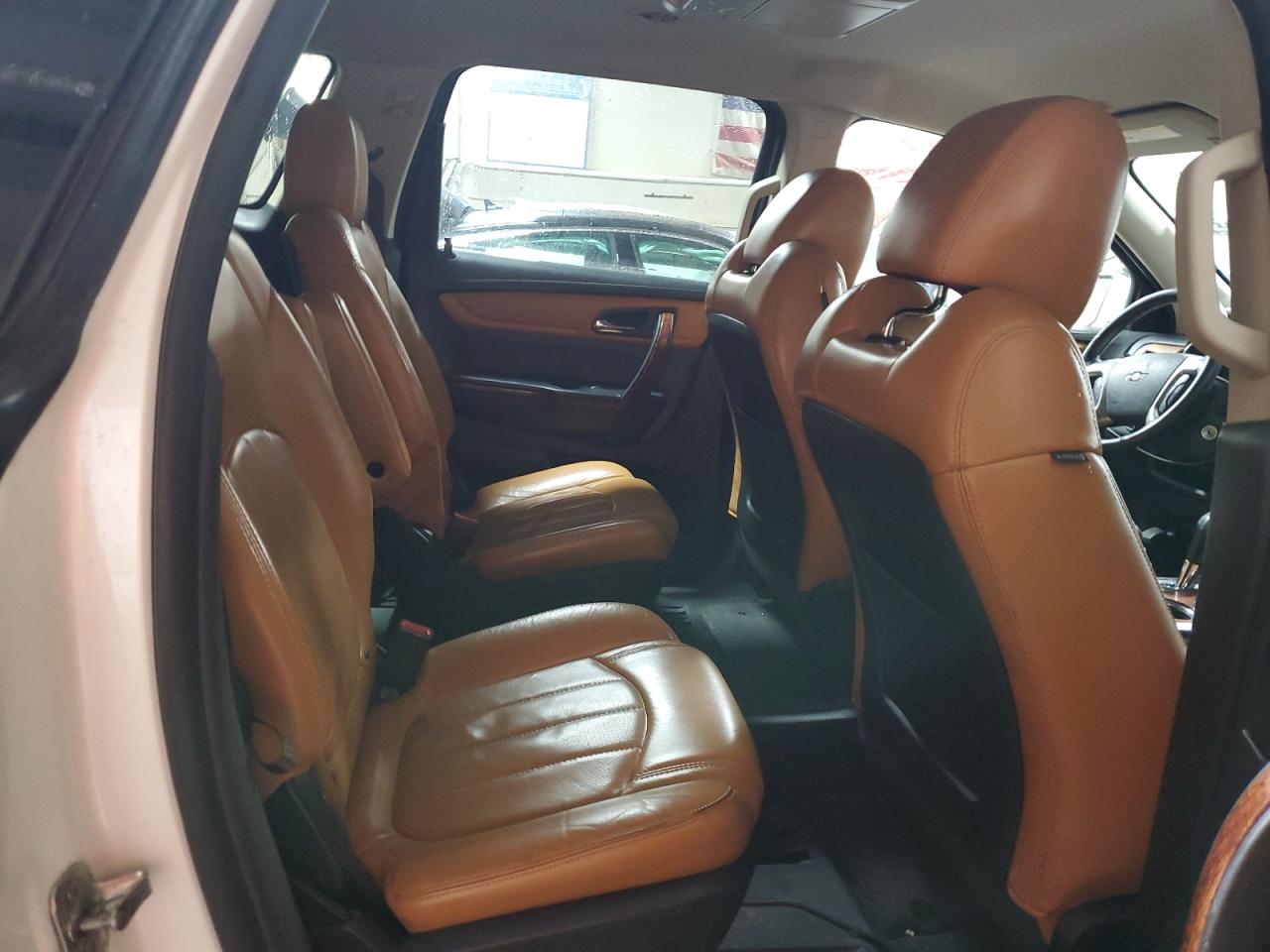 2014 Chevrolet Traverse - Image 11