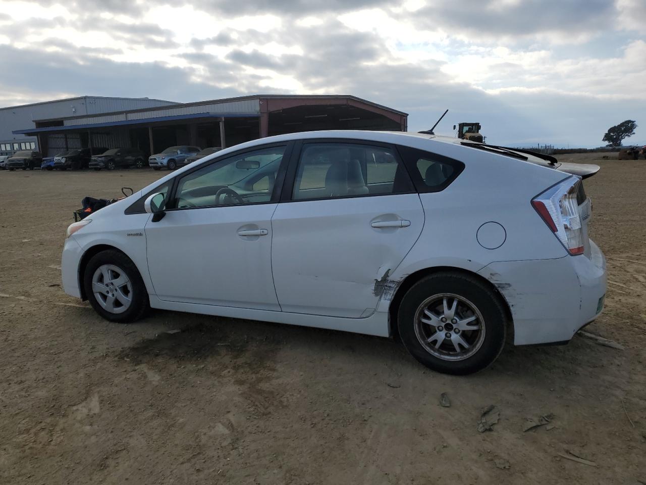 2010 Toyota Prius - Image 2