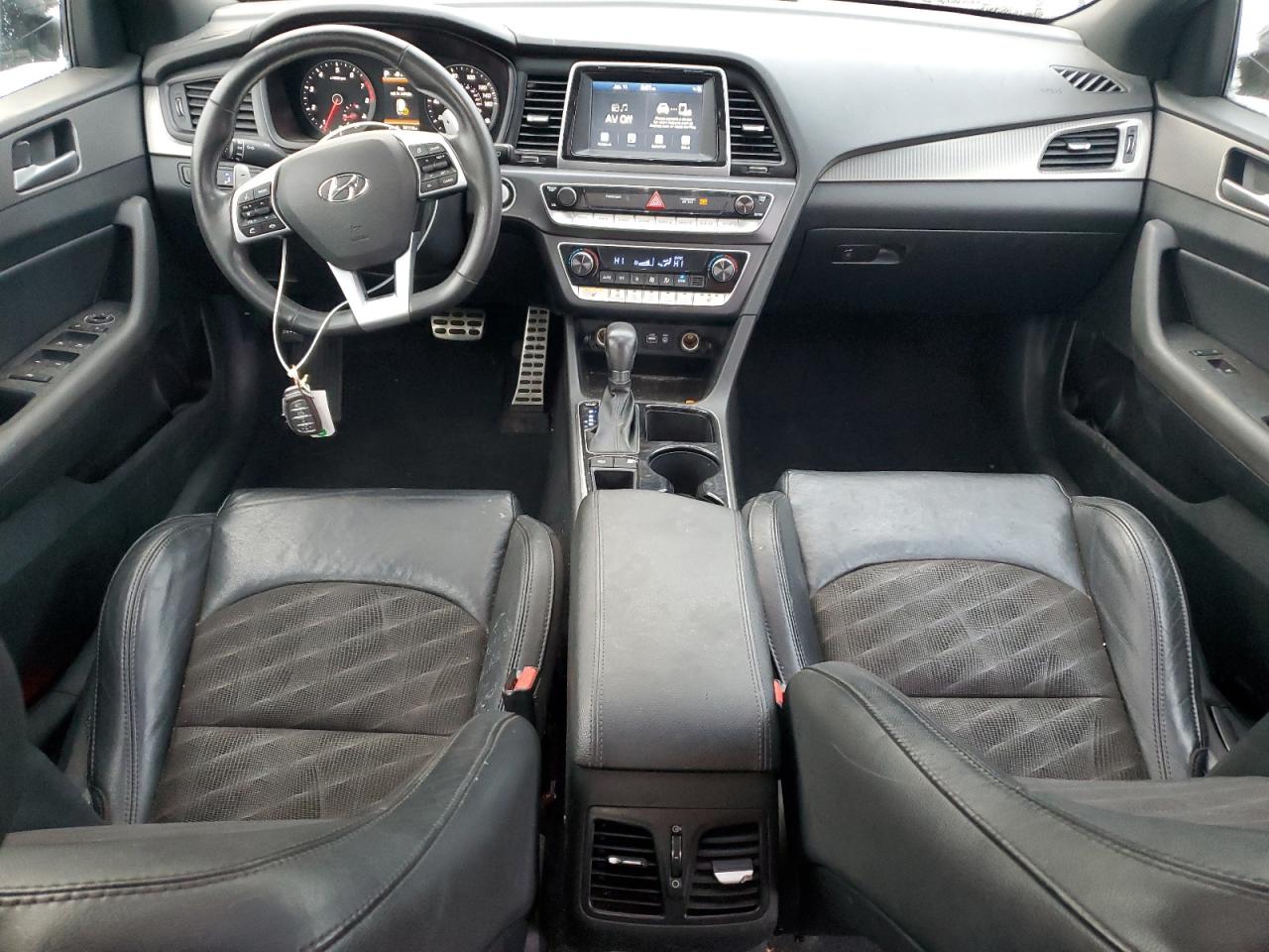 2018 Hyundai Sonata - Image 8