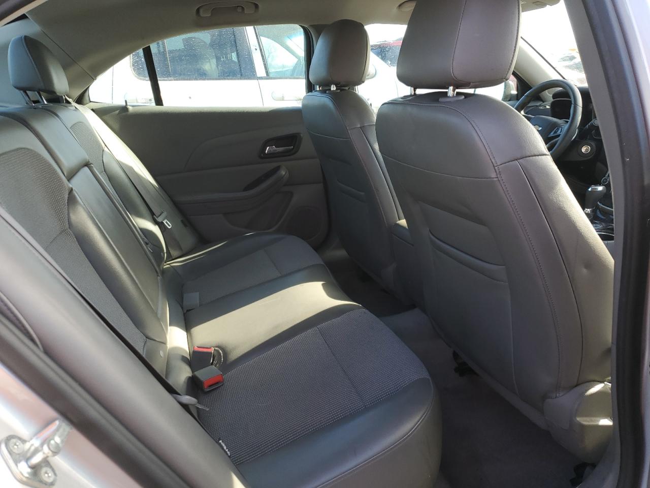 2015 Chevrolet Malibu - Image 10