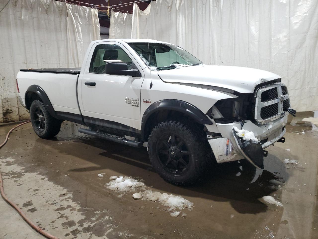 VIN 3C6JR7DT1KG555245 2019 RAM 1500 no.4