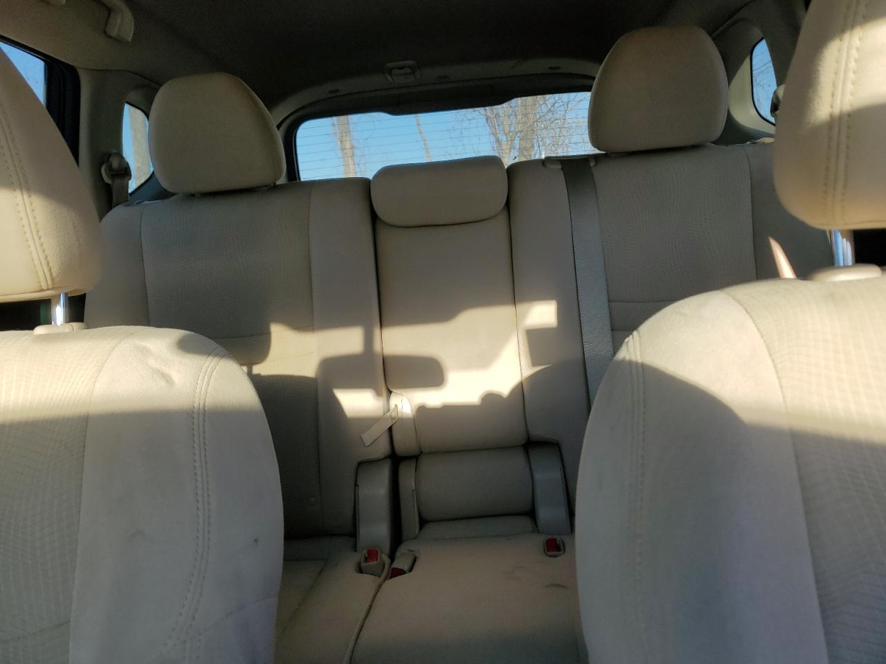 2015 Nissan Rogue - Image 10