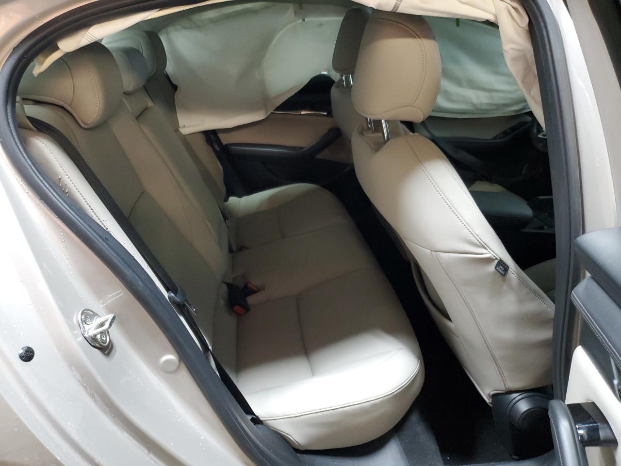 2022 Mazda 3 - Image 10
