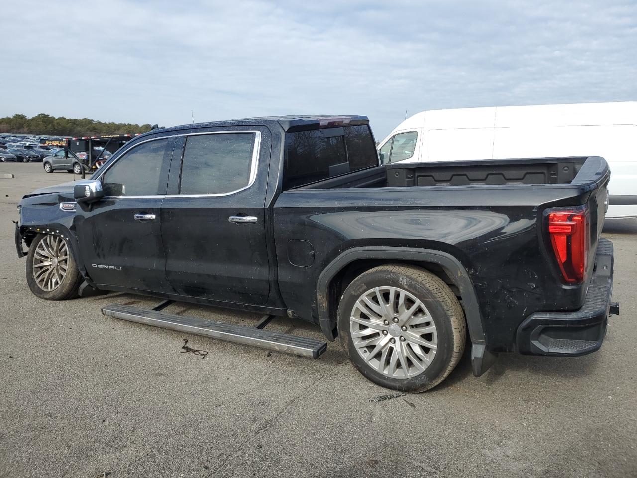 2019 GMC Sierra - Image 2