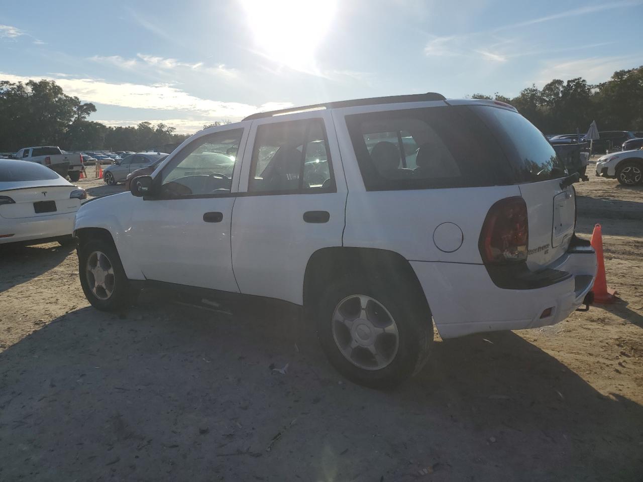 2007 Chevrolet TrailBlazer - Image 2