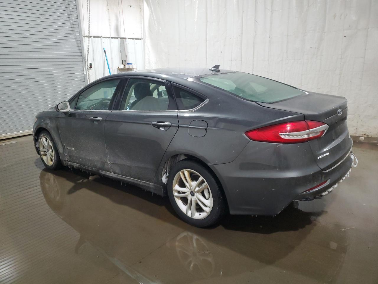 2019 Ford Fusion - Image 2
