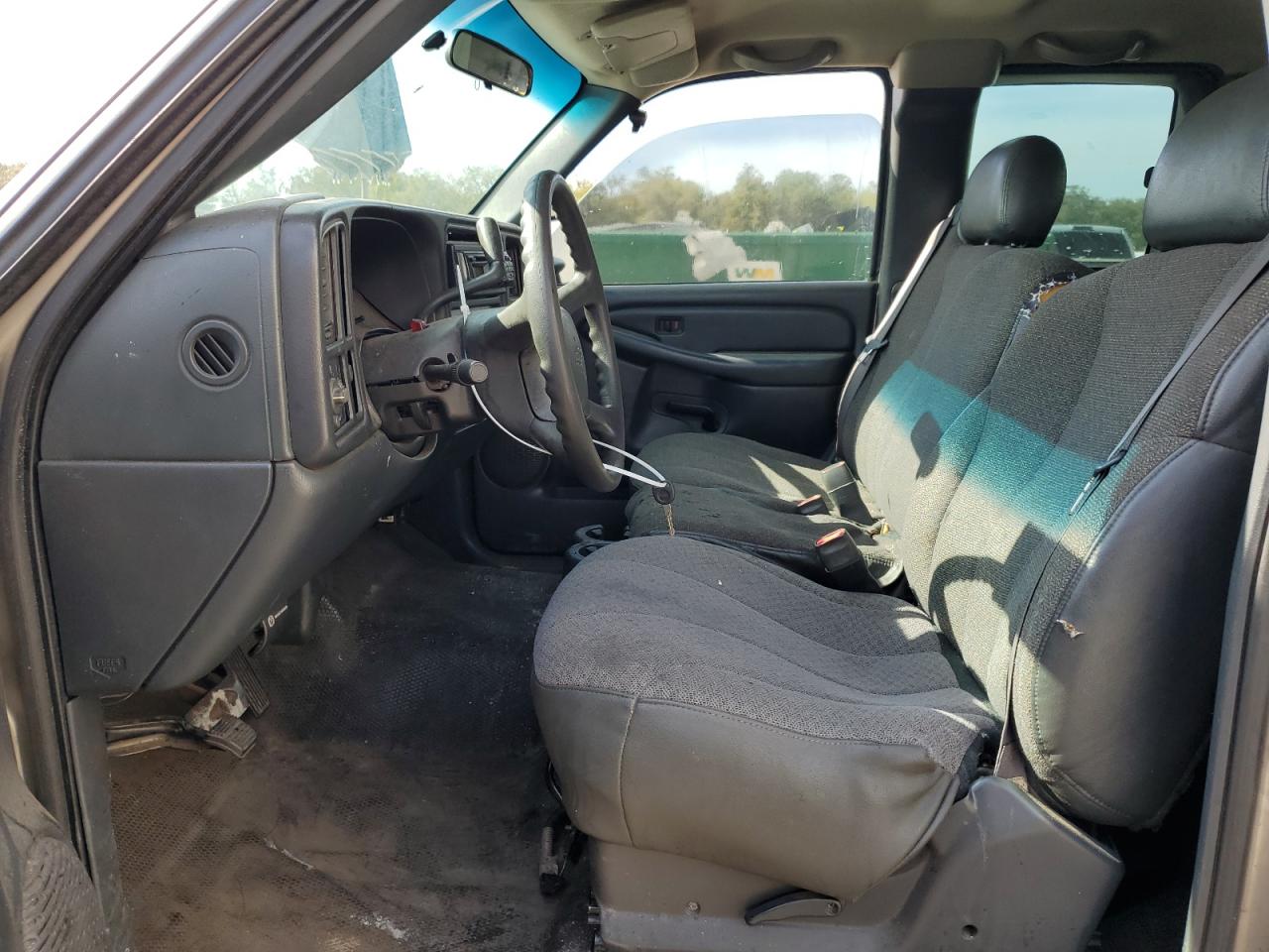 2001 Chevrolet Silverado - Image 7