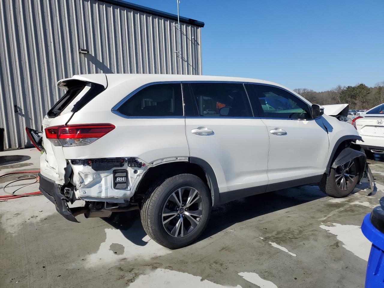 2019 Toyota Highlander - Image 3