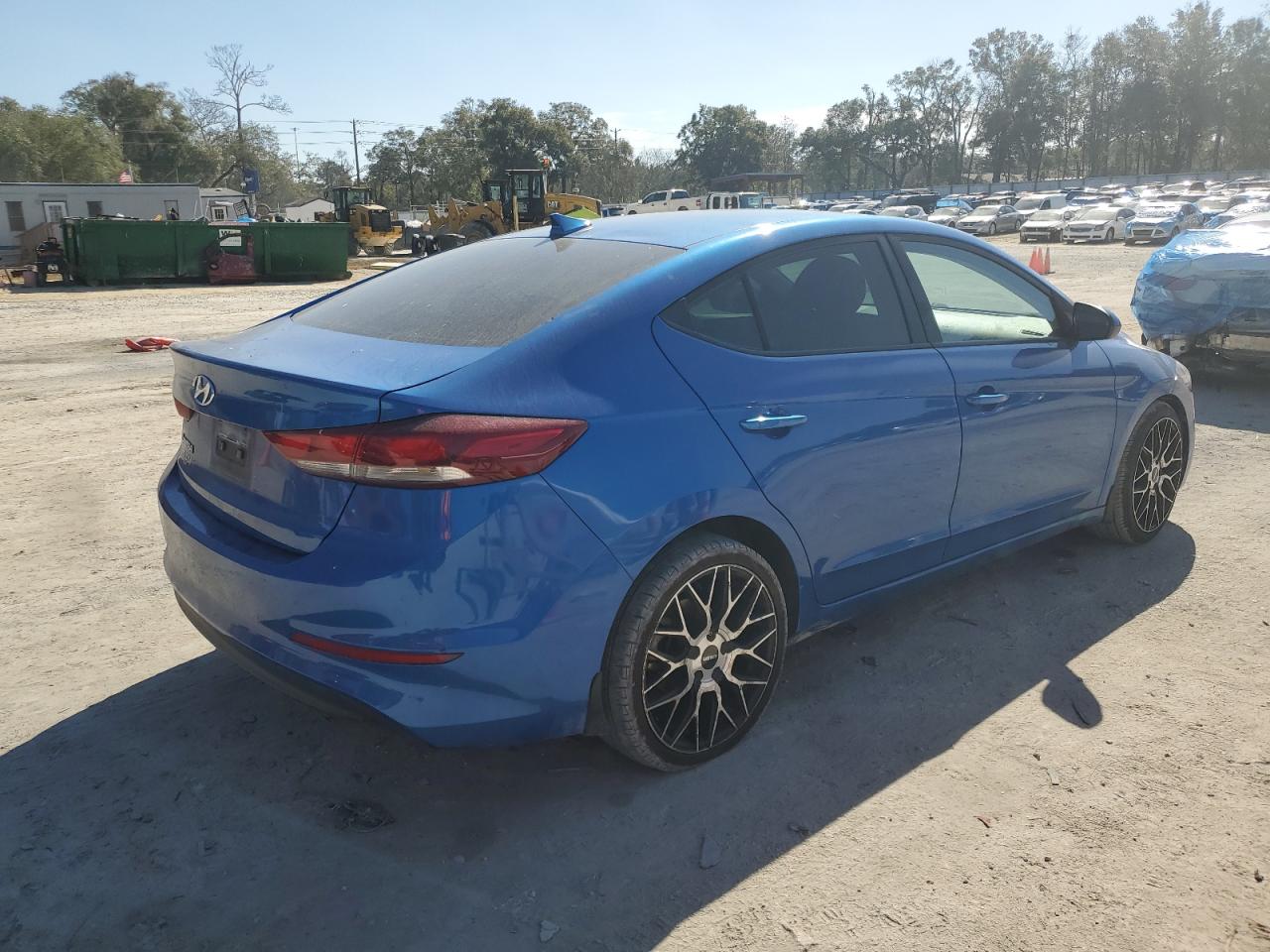 2018 Hyundai Elantra - Image 3