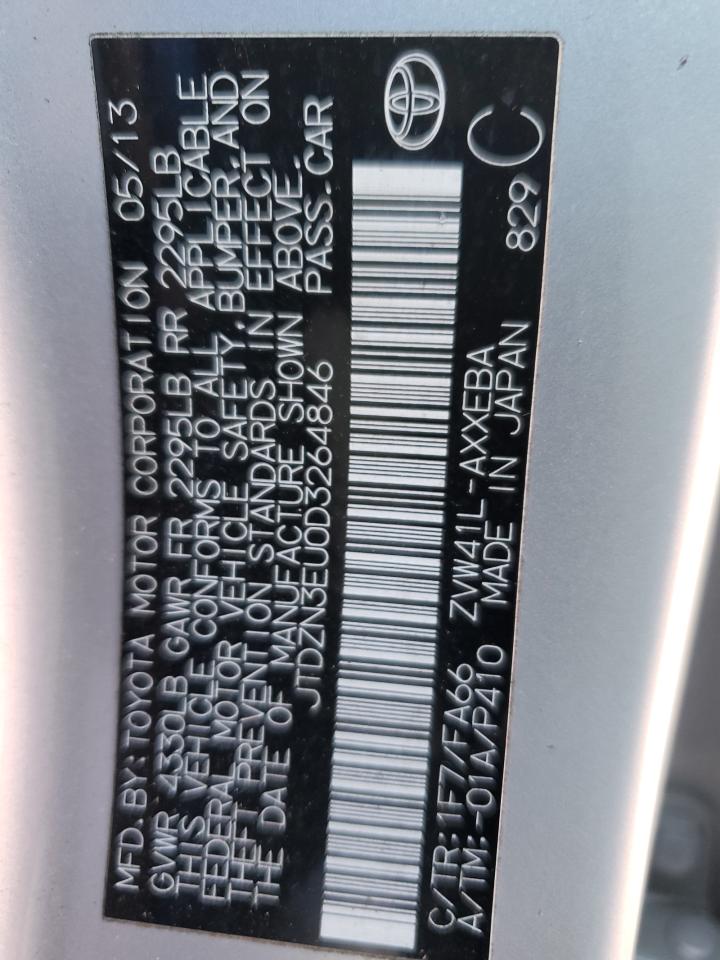 2013 Toyota Prius - Image 12
