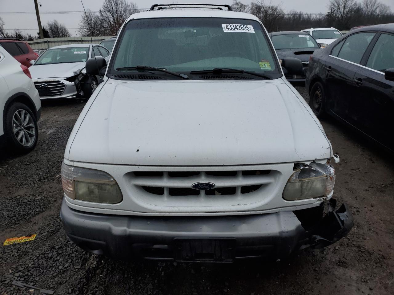 2001 Ford Explorer - Image 5