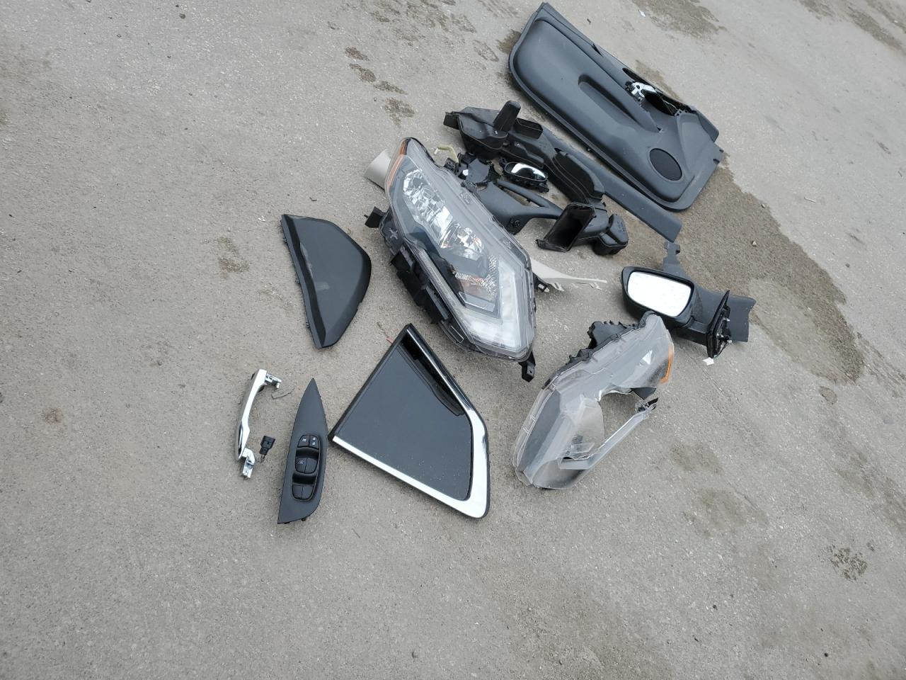 2020 Nissan Rogue - Image 13