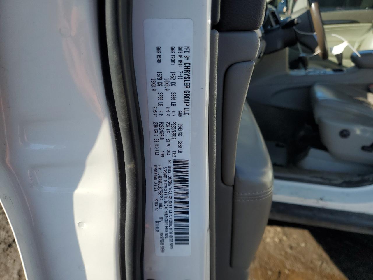 2011 Jeep Grand Cherokee - Image 15