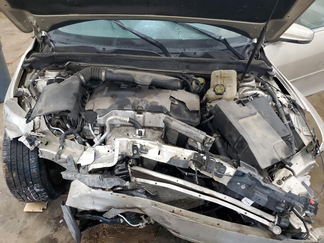 2015 Chevrolet Malibu - Image 13