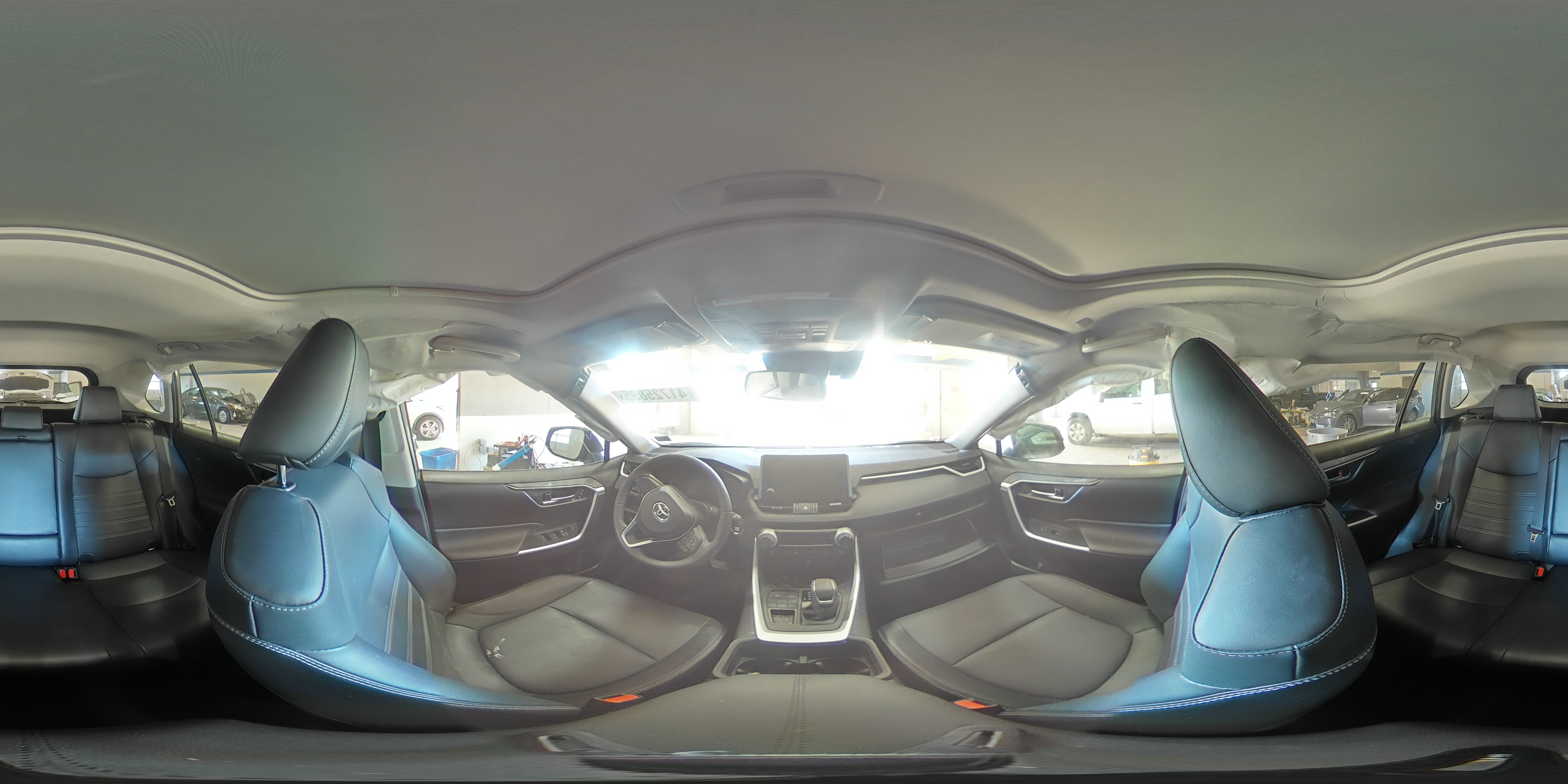 2024 Toyota RAV 4 - Image 13