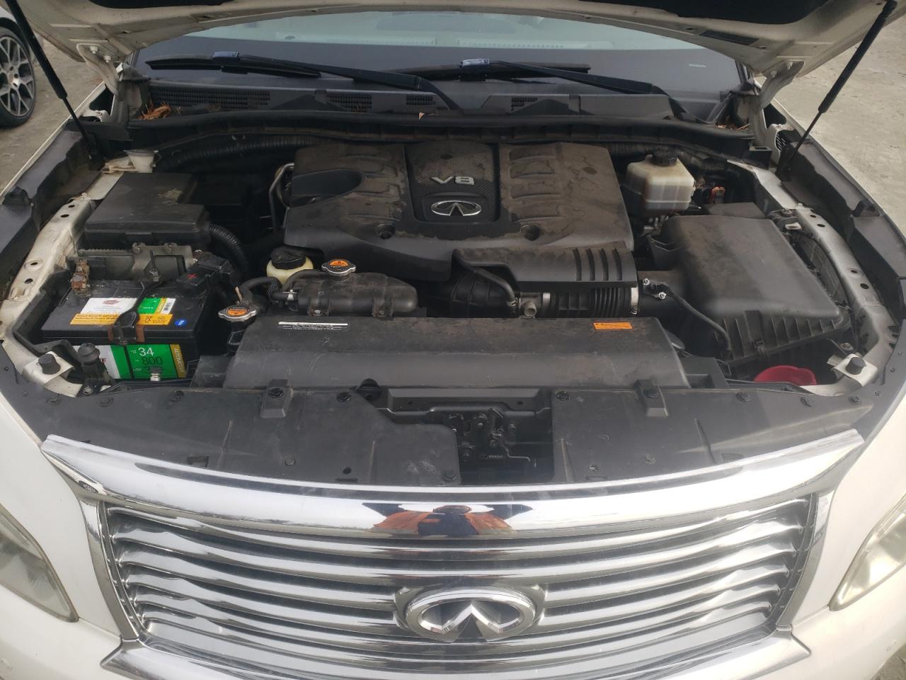 2012 Infiniti QX56 - Image 12