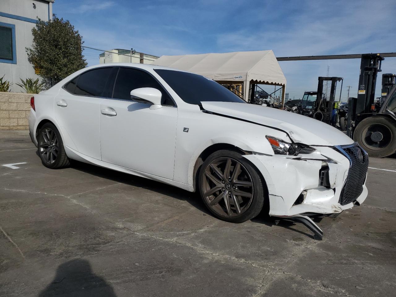 2016 Lexus IS - Image 4