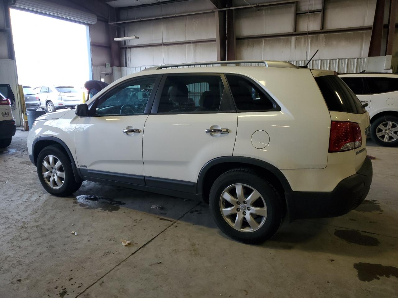 VIN 5XYKTDA63DG419048 2013 KIA SORENTO no.2