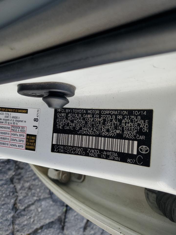 2015 Toyota Prius - Image 13