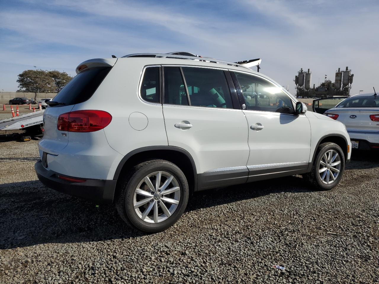 VIN WVGRV7AX7HW508337 2017 VOLKSWAGEN TIGUAN no.3