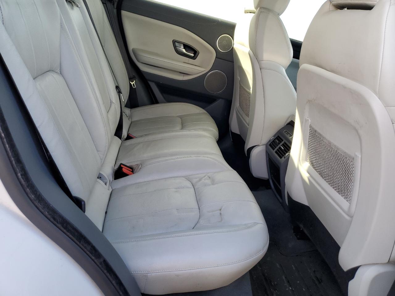 2016 Land Rover Range Rover - Image 11