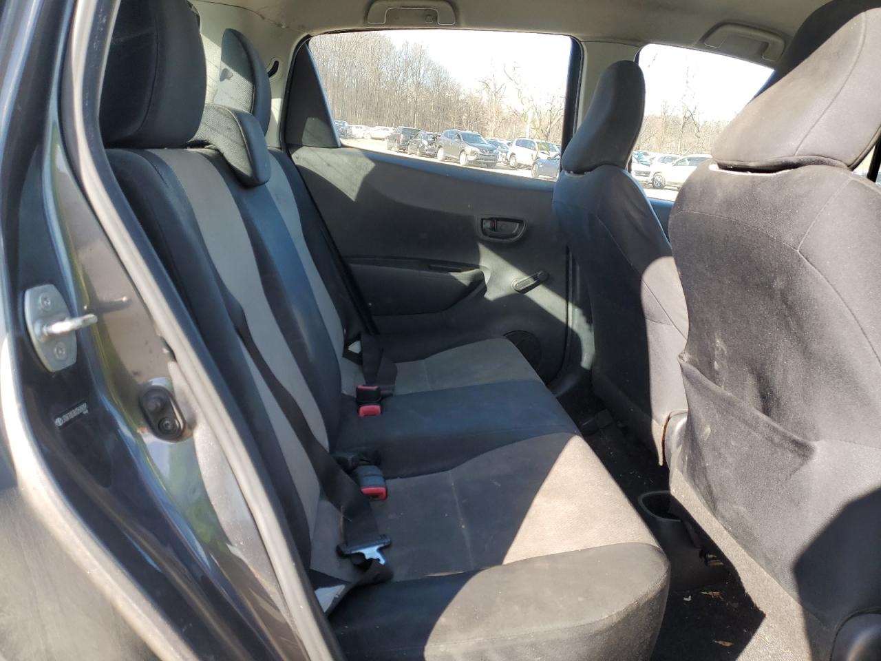 2012 Toyota Yaris - Image 10