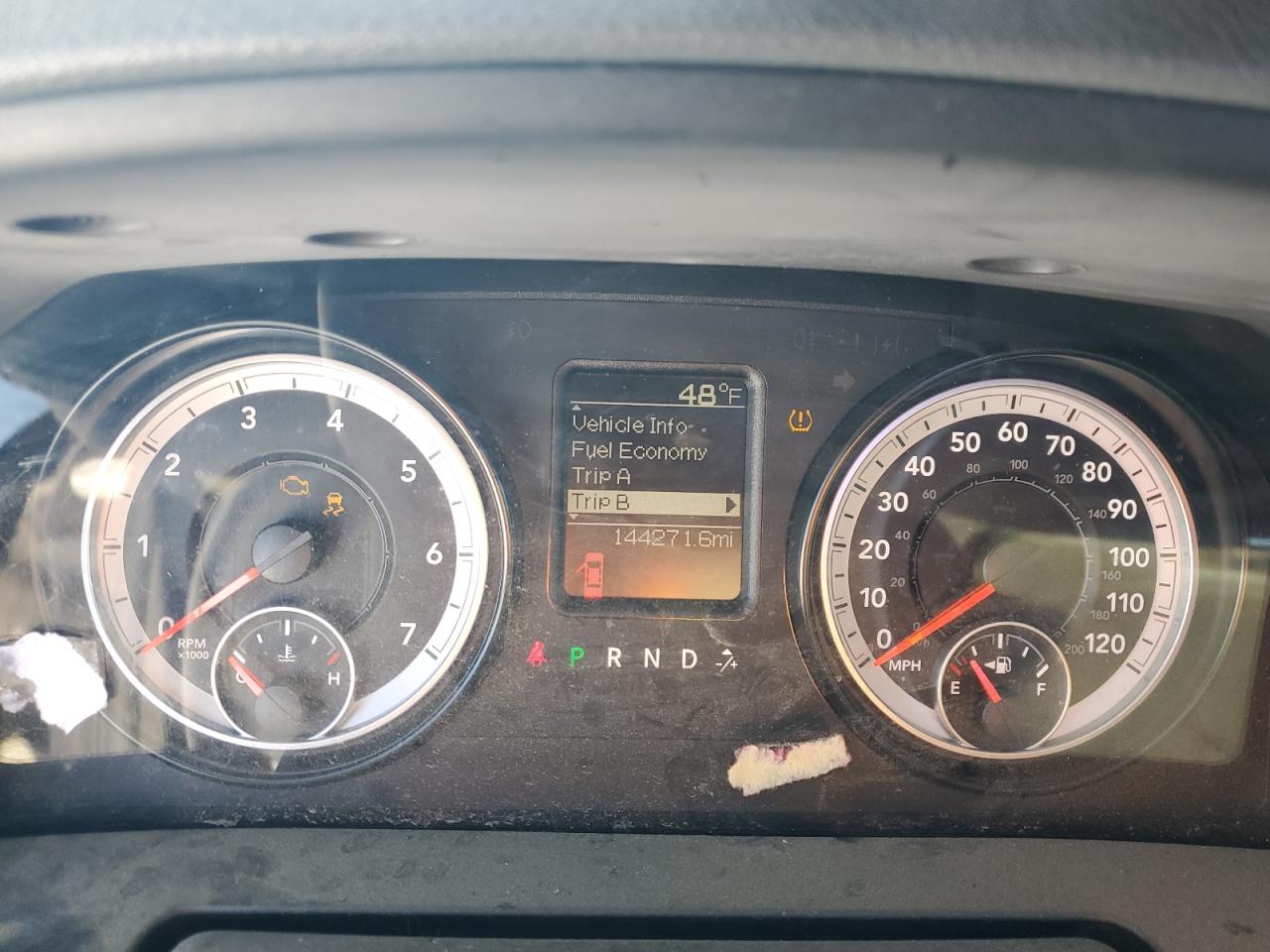 2015 RAM 1500 - Image 9