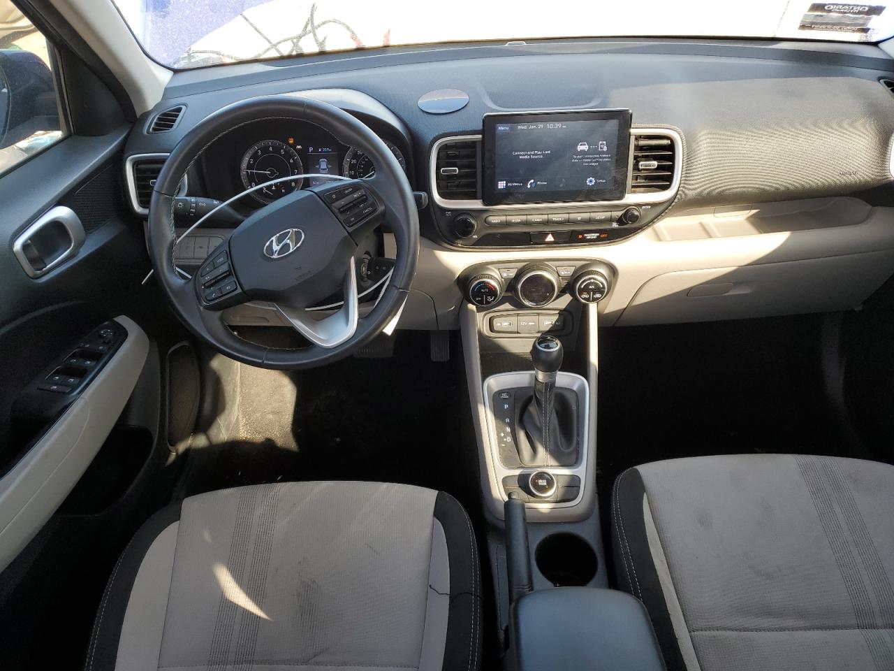 2022 Hyundai Venue - Image 8