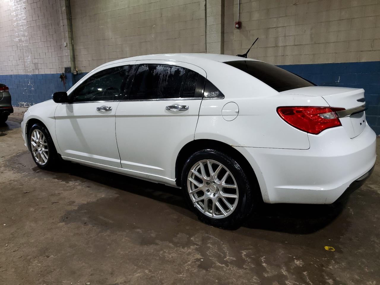 2012 Chrysler 200 - Image 2