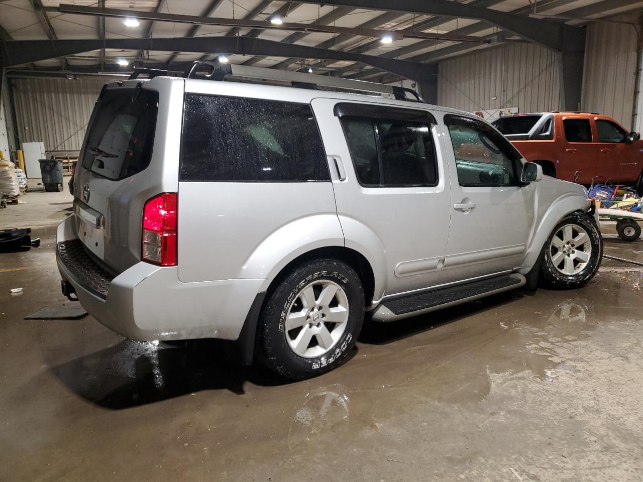 2012 Nissan Pathfinder - Image 3