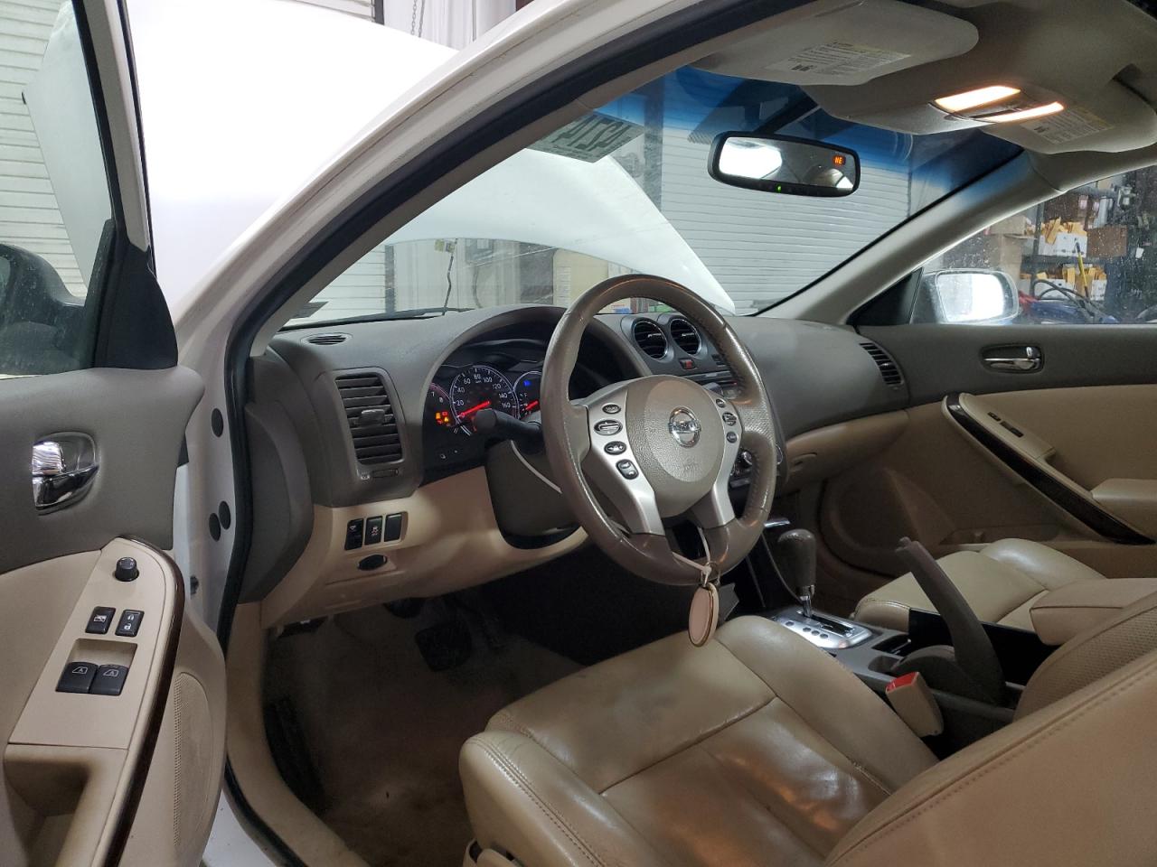 2012 Nissan Altima - Image 8