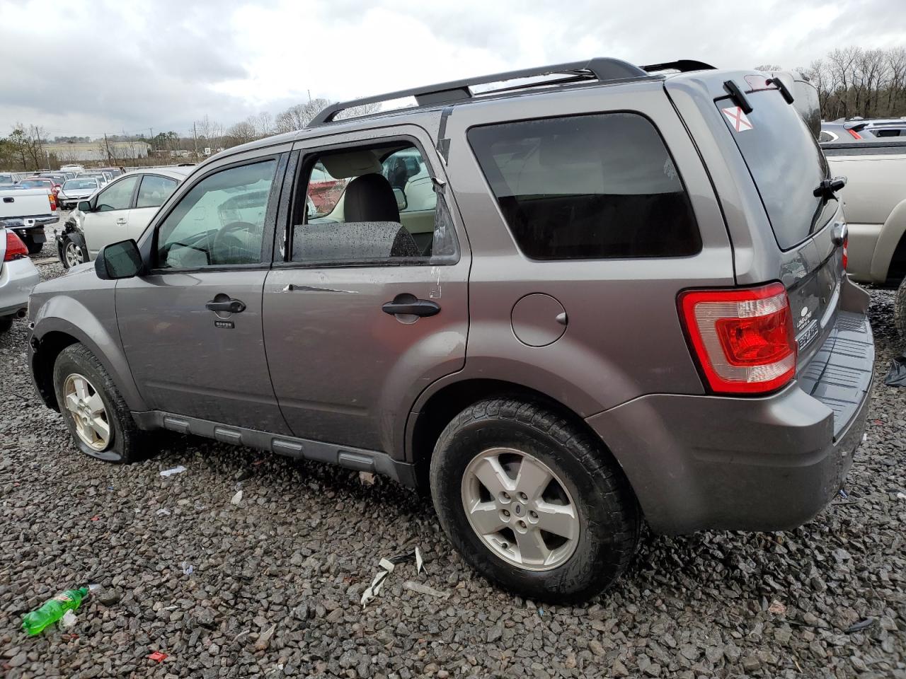 2009 Ford Escape - Image 2