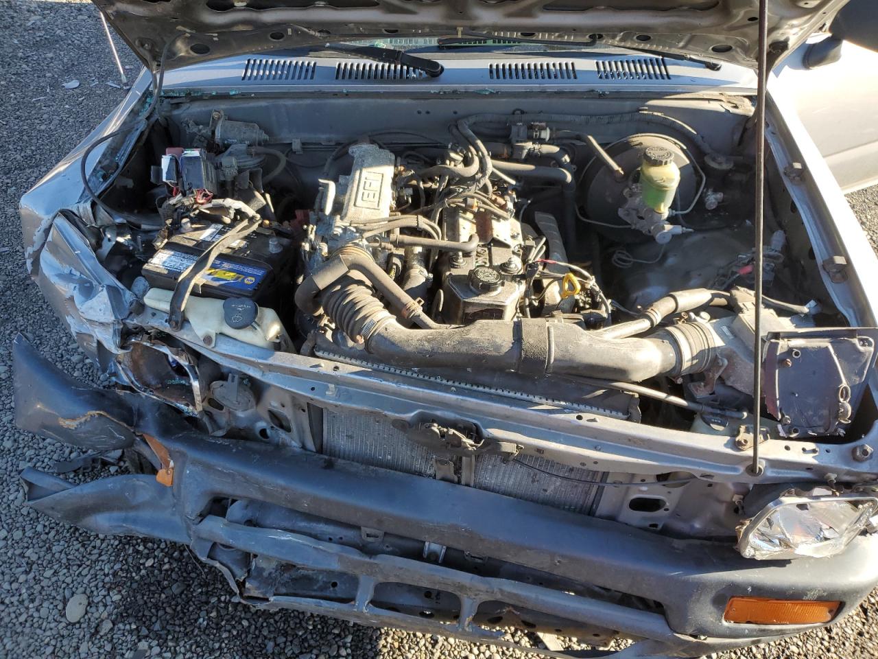 1993 Toyota Pickup - Image 11